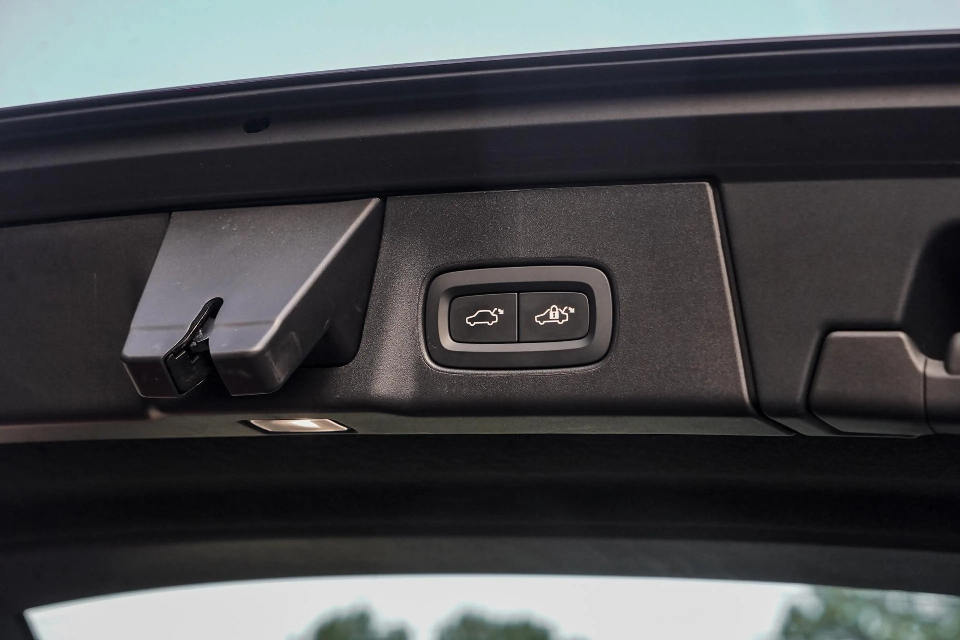 Volvo V90 2.0 T8 Plug-in hybrid AWD Ultra Executive Edition — photo 11