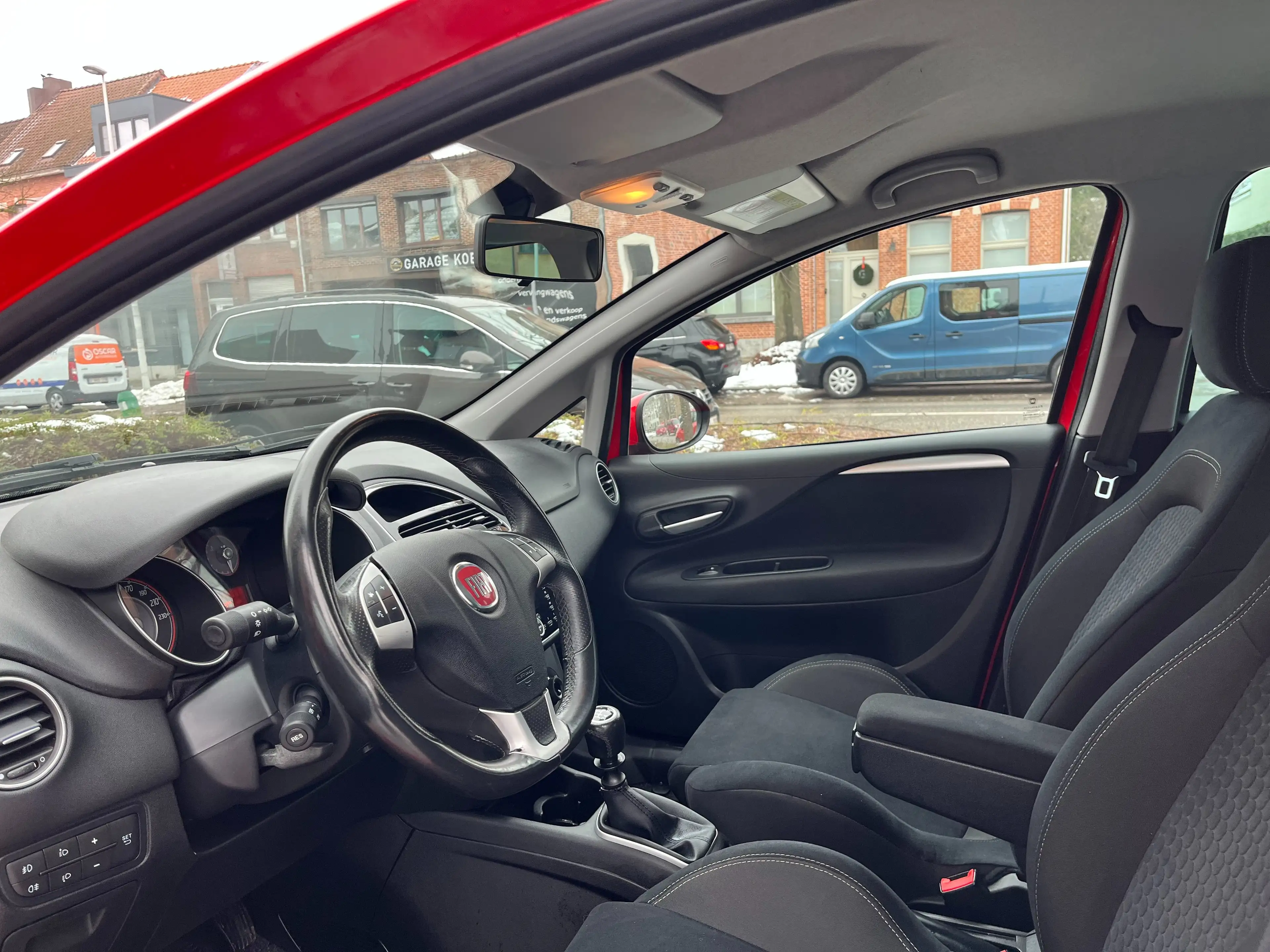 Fiat Punto Lounge/NIEUWSTAAT/EERSTE EIG/SPORTZETELS/GARANTIE — photo 9