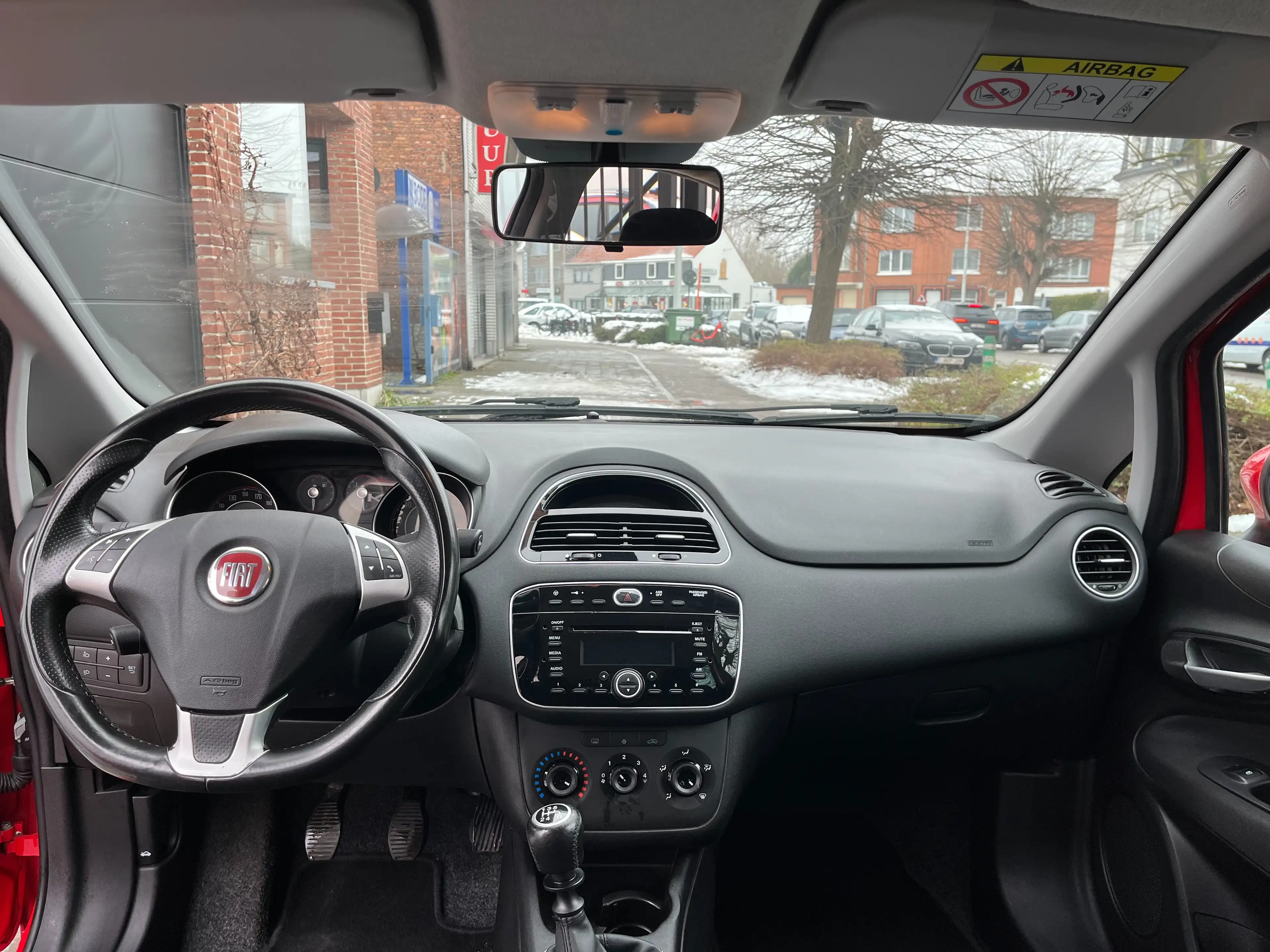 Fiat Punto Lounge/NIEUWSTAAT/EERSTE EIG/SPORTZETELS/GARANTIE — photo 12