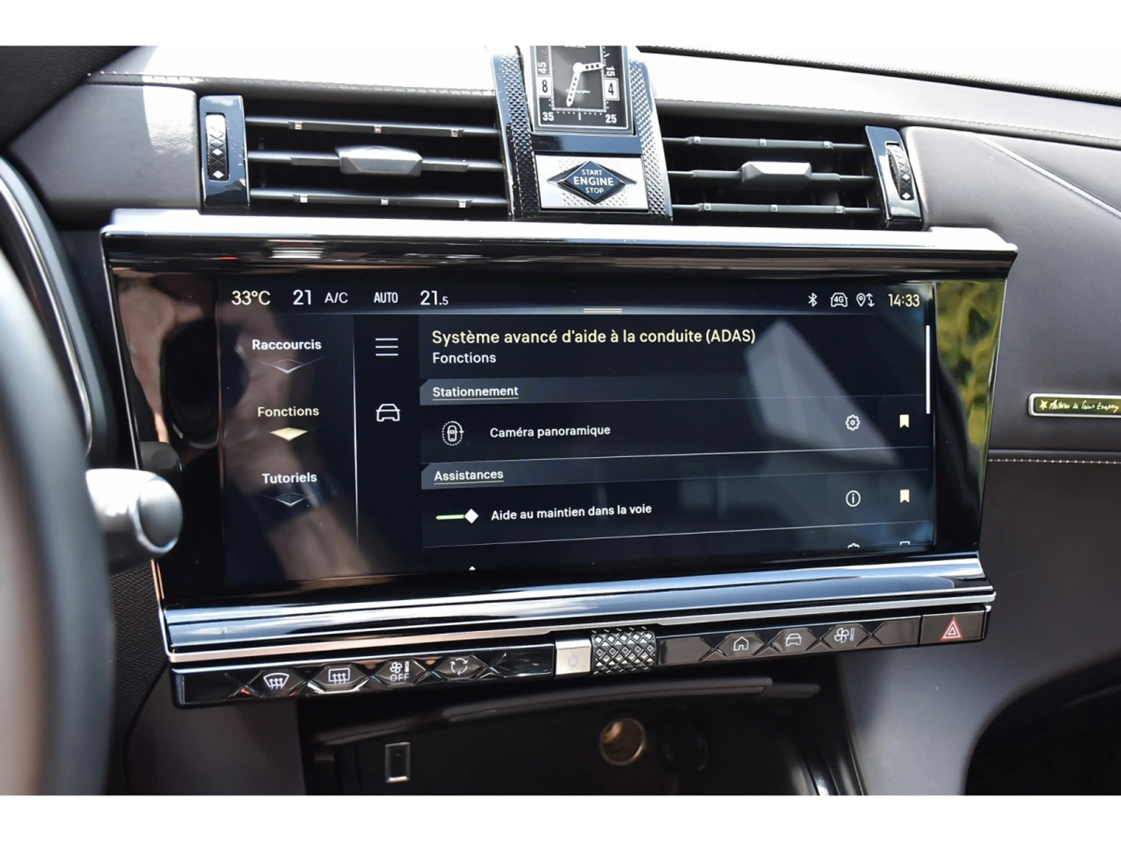 DS Automobiles DS 7 1.6 Hybrid PHEV 300 AWD Antoine de Saint Exupéry — photo 14