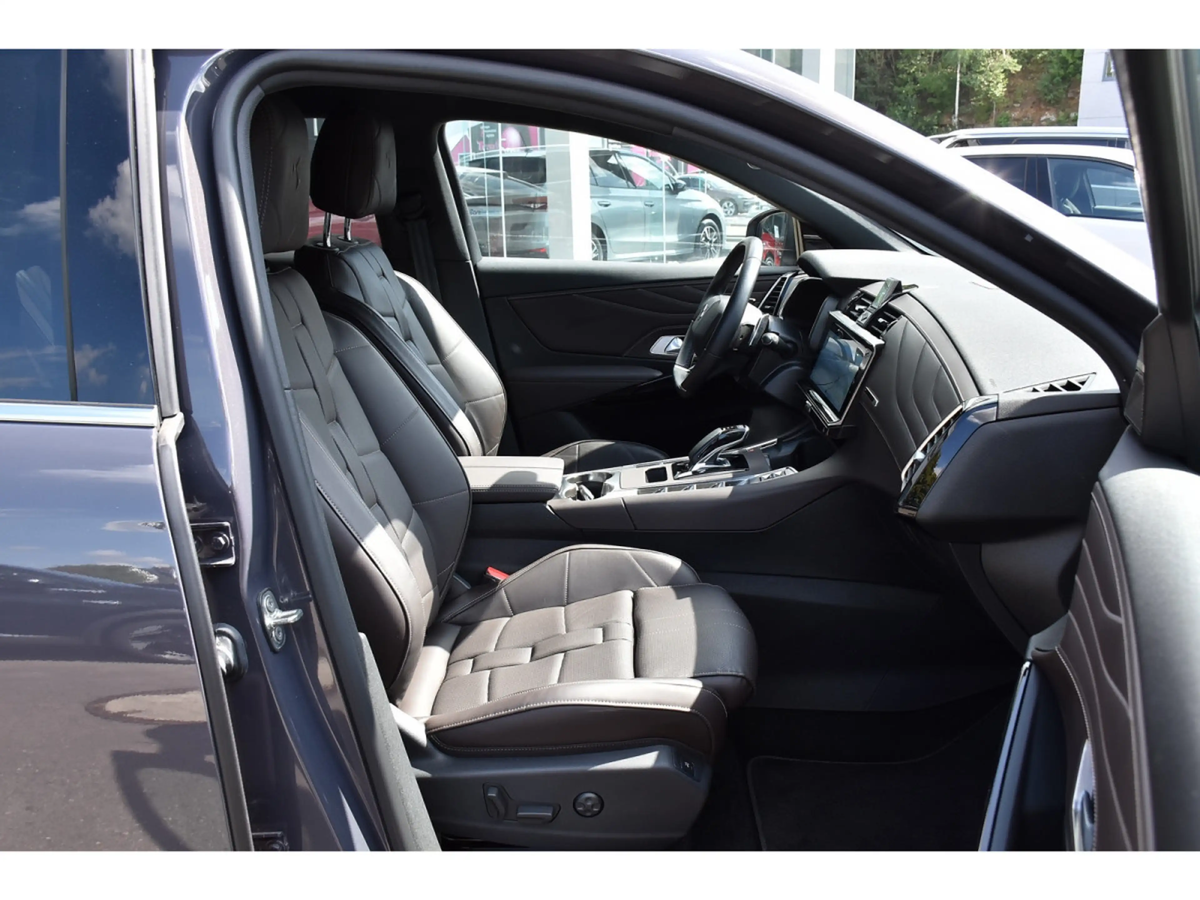 DS Automobiles DS 7 1.6 Hybrid PHEV 300 AWD Antoine de Saint Exupéry — photo 7