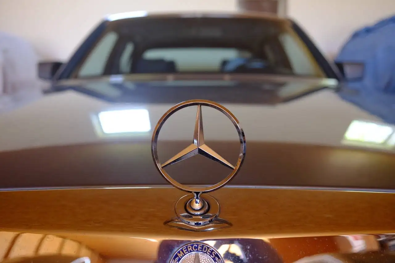 Mercedes-Benz 300SE W126, 1989, diamantblau / Interieur ebenfalls blau, sehr schöner Zustand 2, H-Zulassung und Euro2, sinnvolle Extras, foto 1