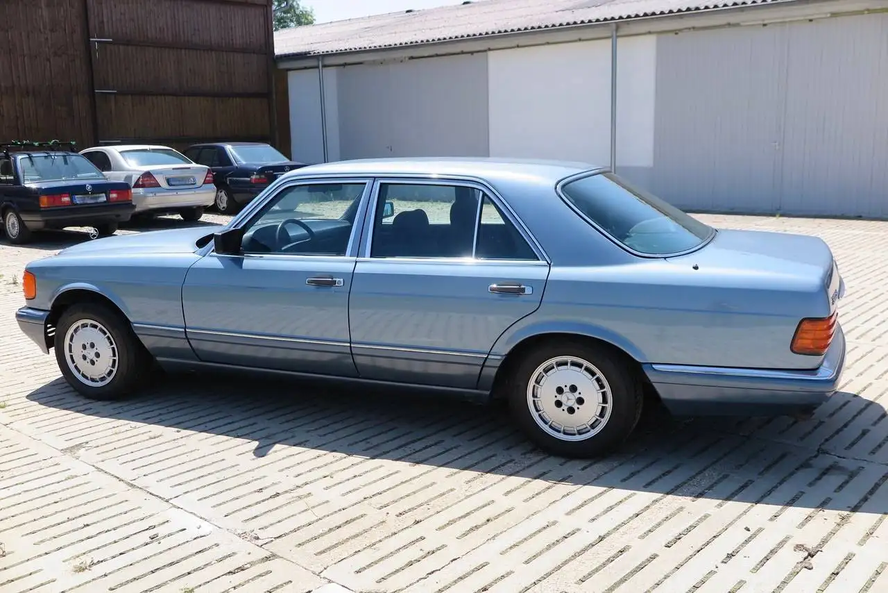 Mercedes-Benz 300SE W126, 1989, diamantblau / Interieur ebenfalls blau, sehr schöner Zustand 2, H-Zulassung und Euro2, sinnvolle Extras, foto 8