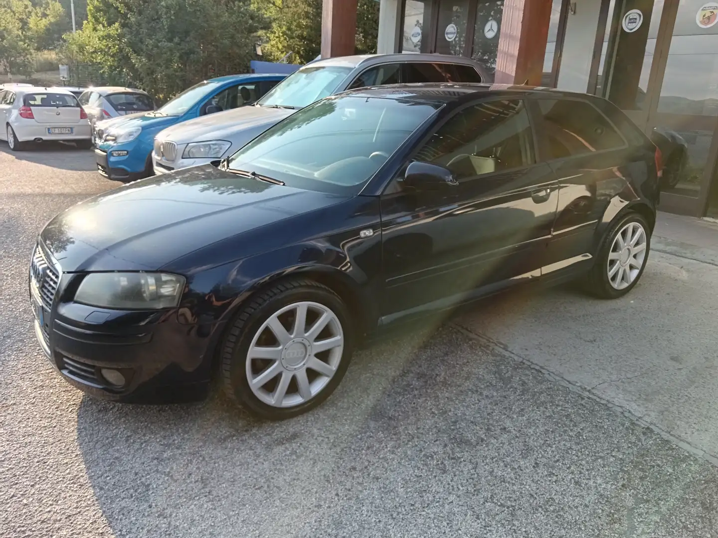 Audi A3 1.9 TDI 105CV AMBITION 3 PORTE Bleu - 2