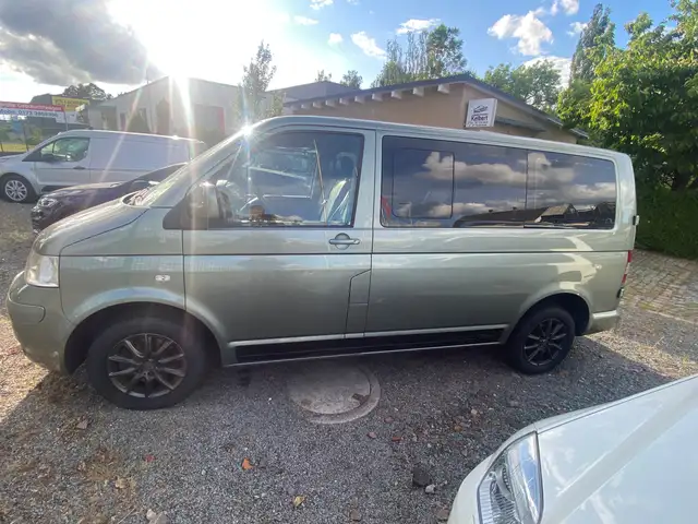 Volkswagen T5 Shuttle Shuttle 4Motion