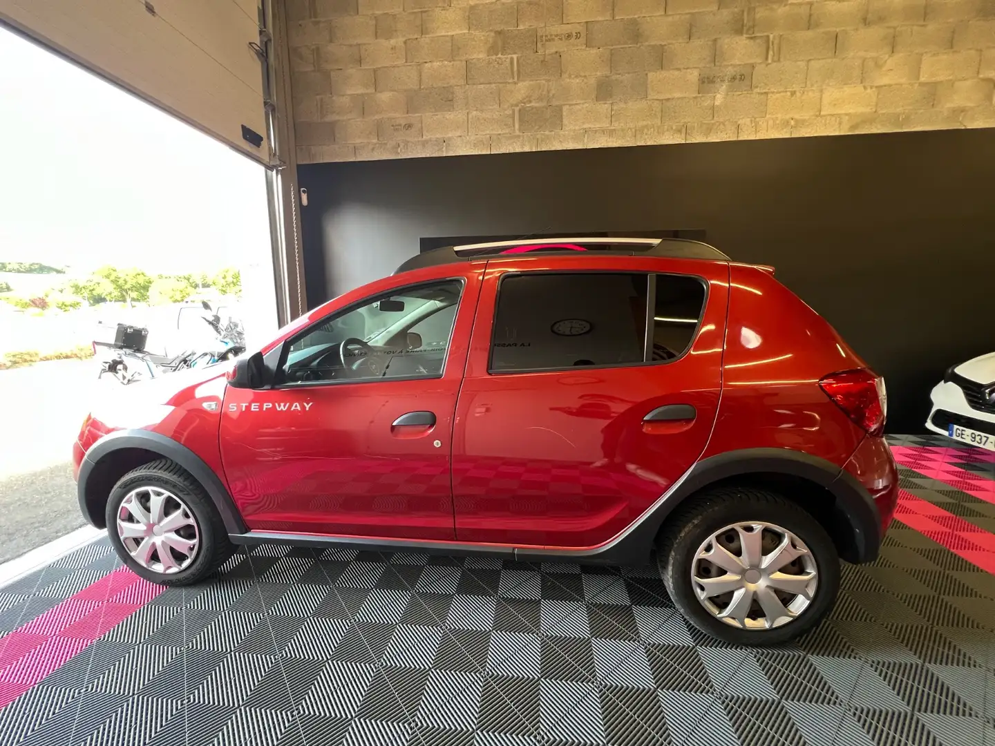 Dacia Sandero Stepway Prestige Rood - 2