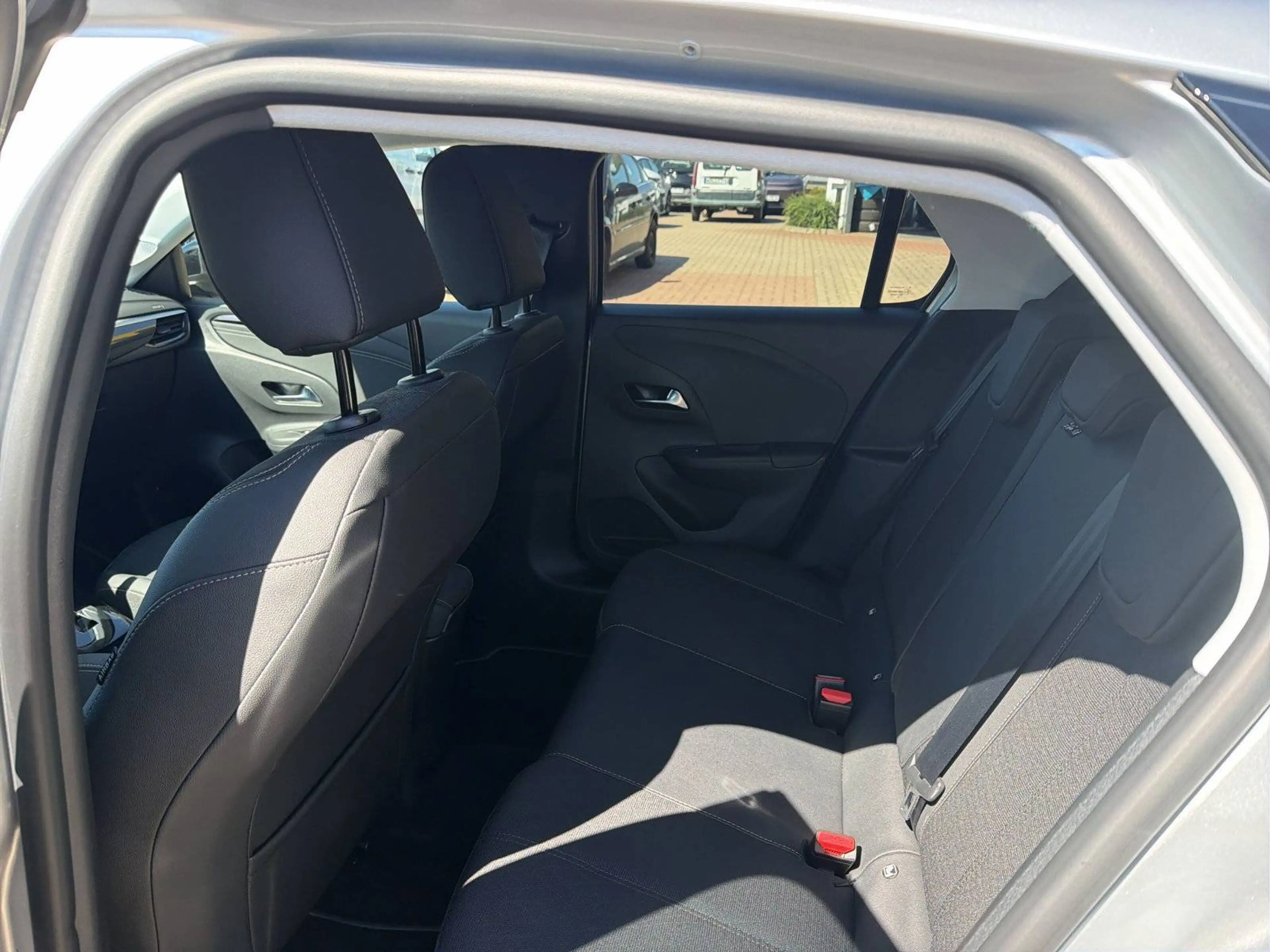 Opel Corsa-e e Elegance — photo 13