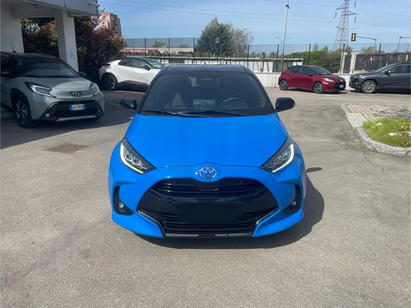Toyota Yaris 1.5h 130 Premiere - 1