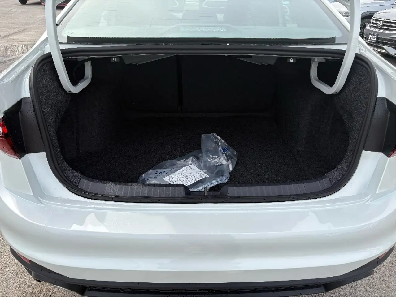 Volkswagen Jetta снимка Volkswagen Jetta