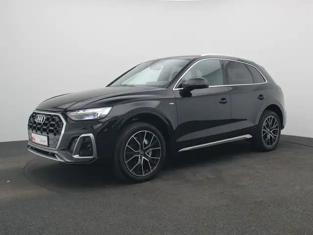 Audi Q5 view 2