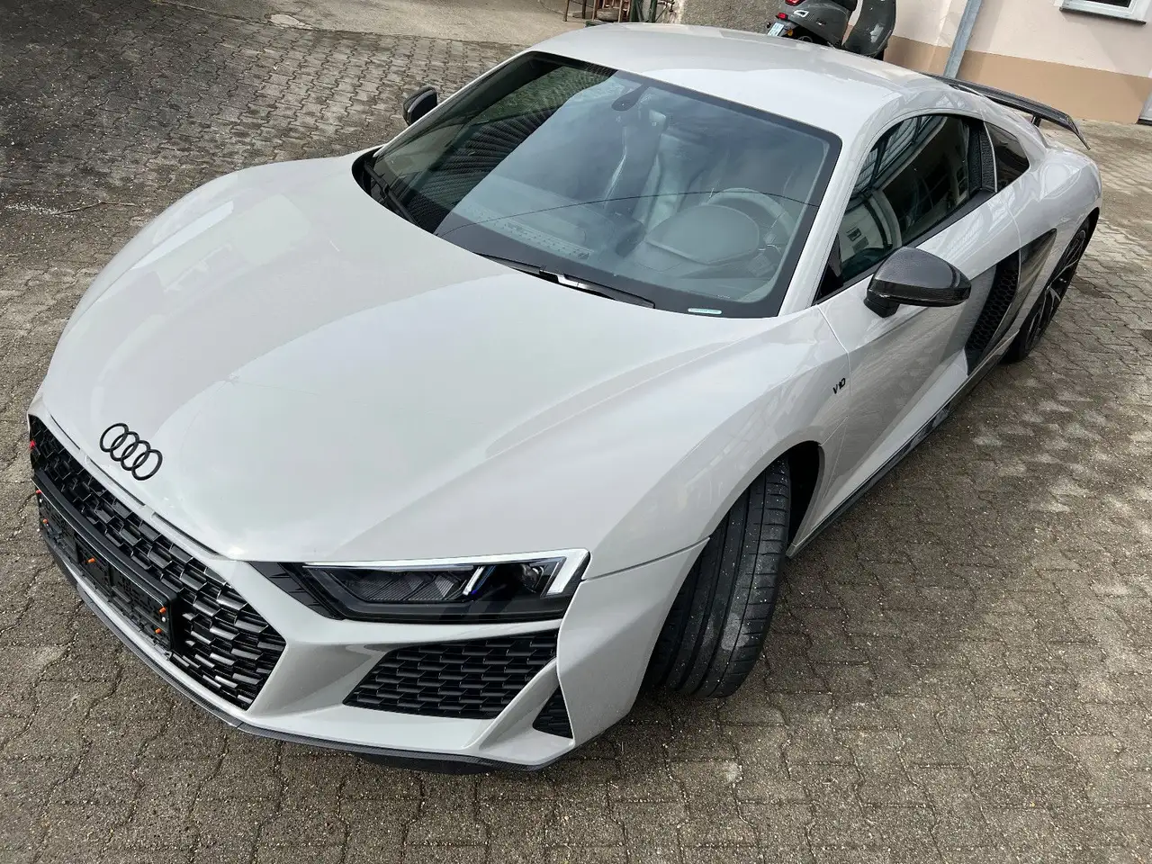Audi R8