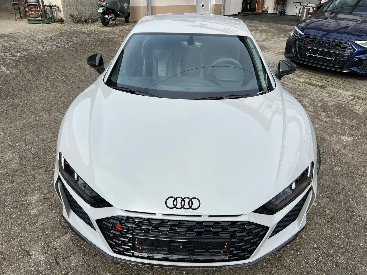 Audi R8