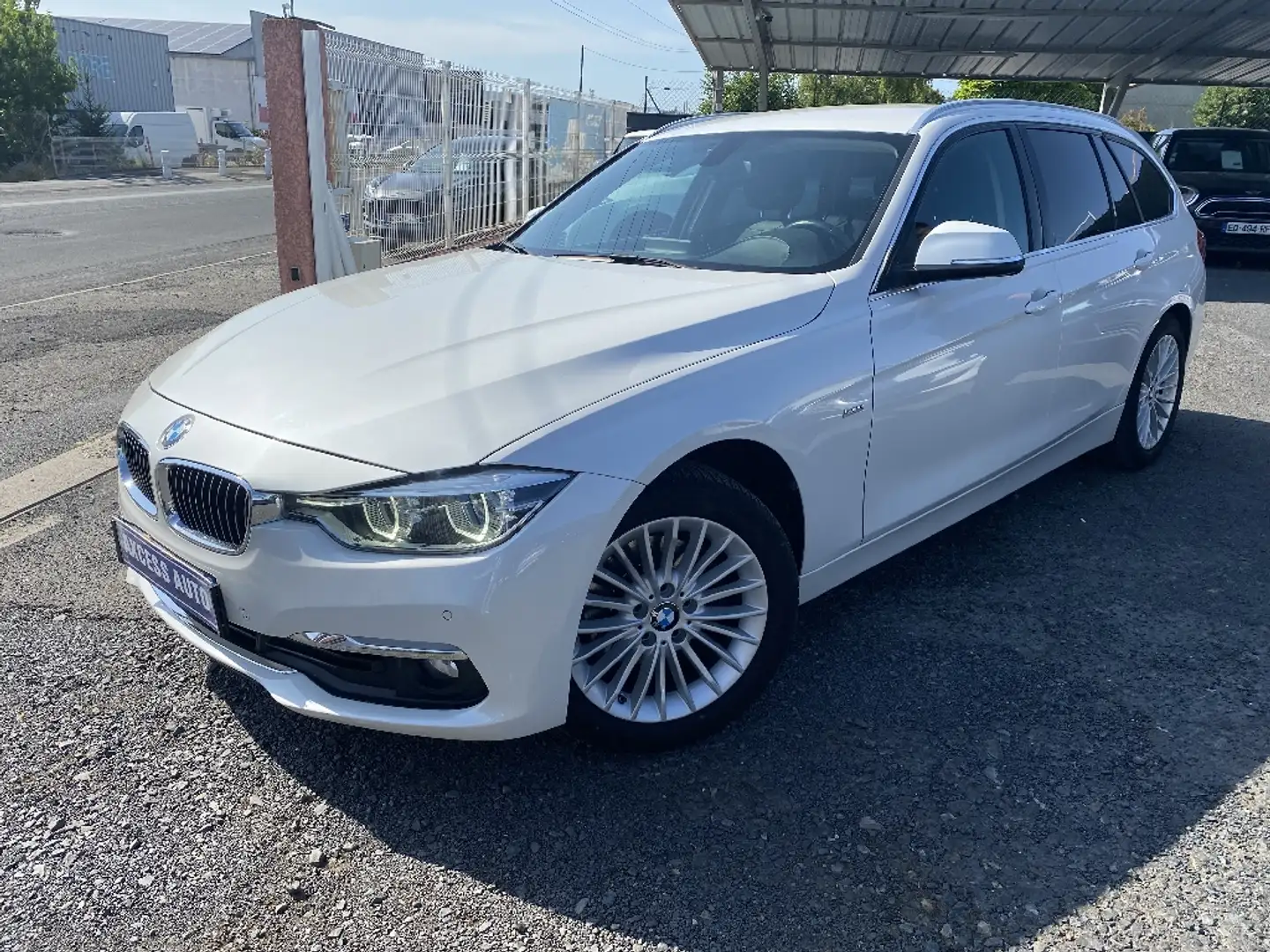 BMW 320 320d 190 ch Luxury A - 1