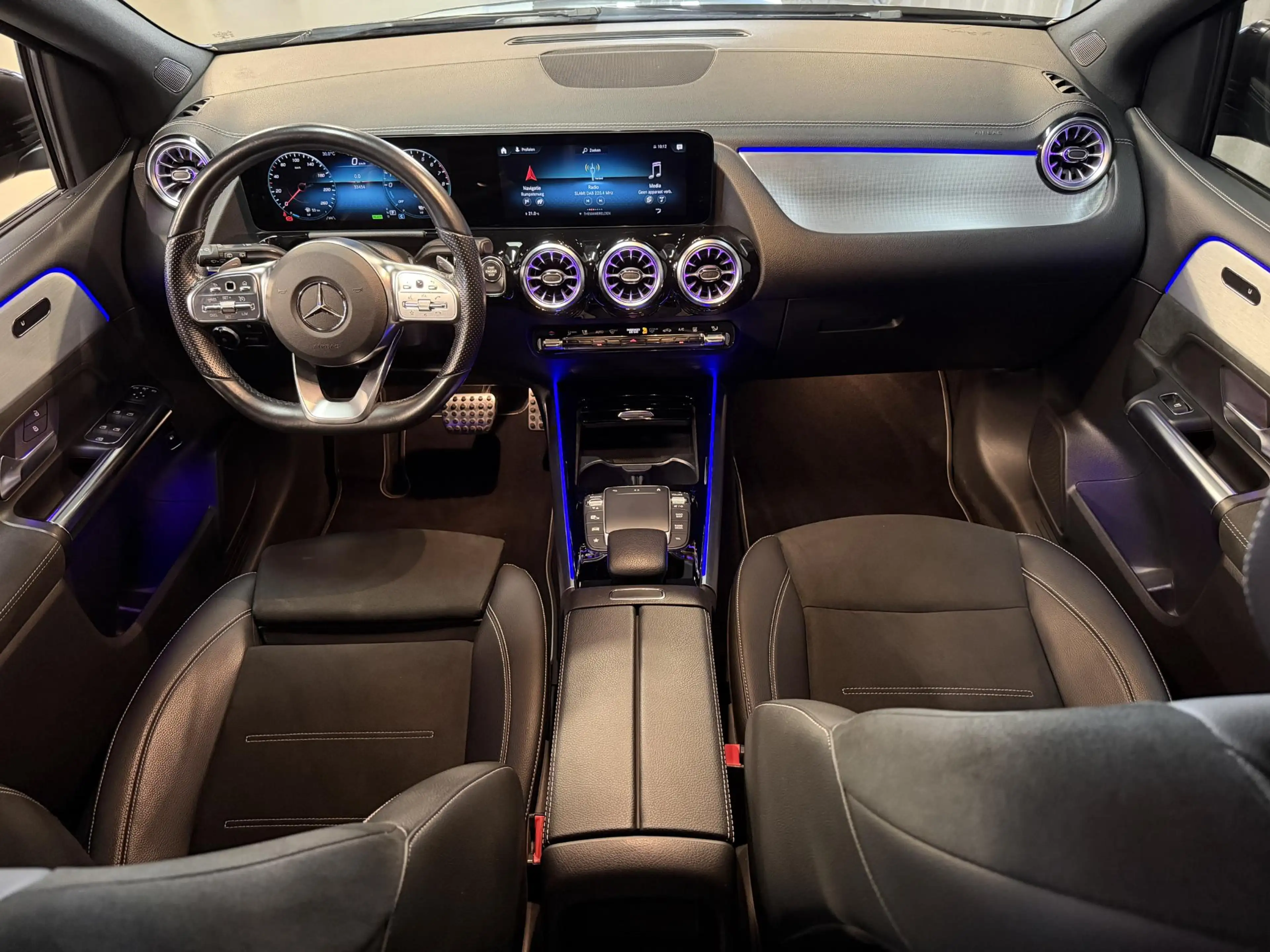 Mercedes-Benz B 250 e AMG Line 18''/Dodehoek/Camera/Keyless/Sfeerverli — photo 3