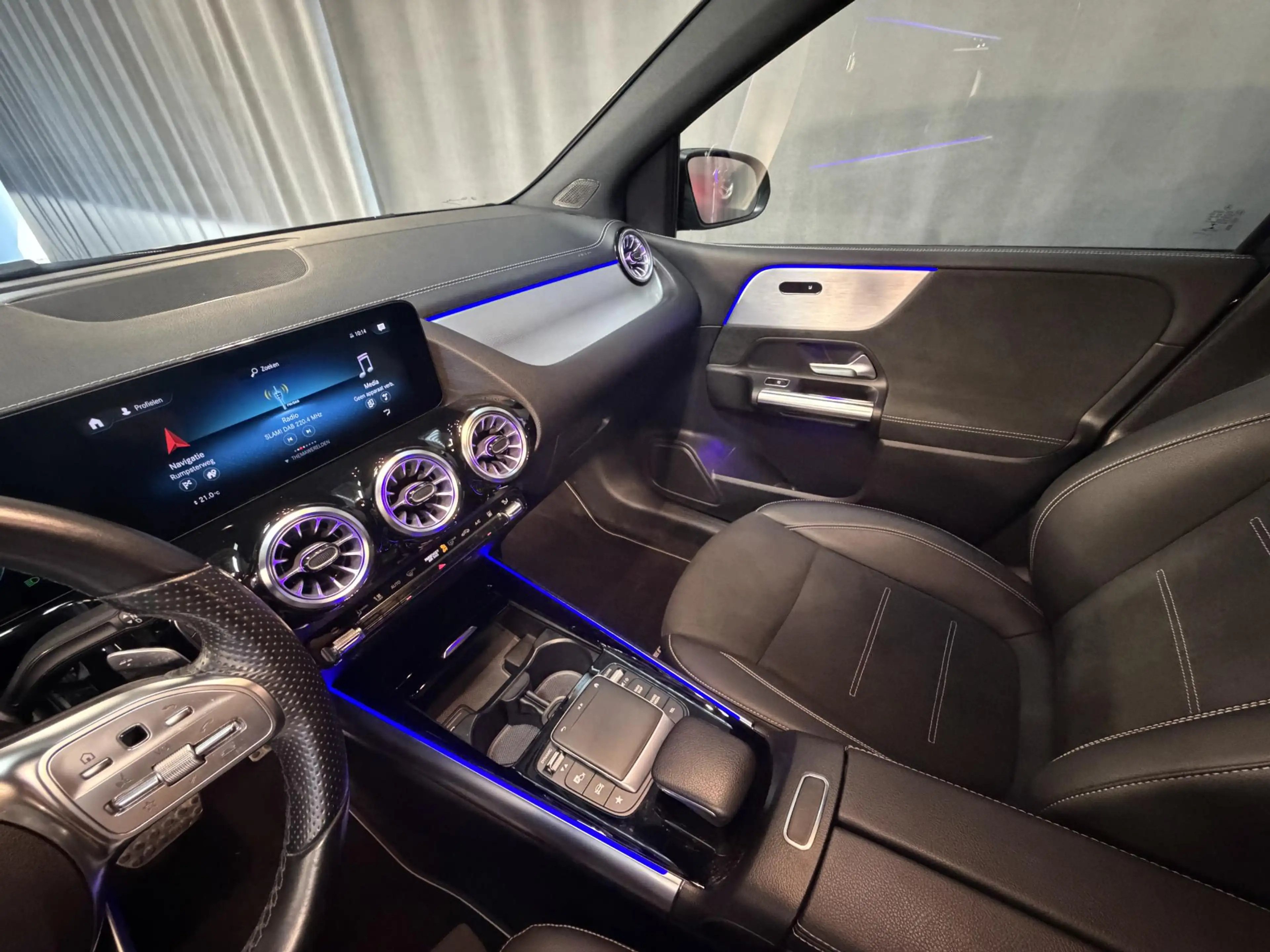 Mercedes-Benz B 250 e AMG Line 18''/Dodehoek/Camera/Keyless/Sfeerverli — photo 26