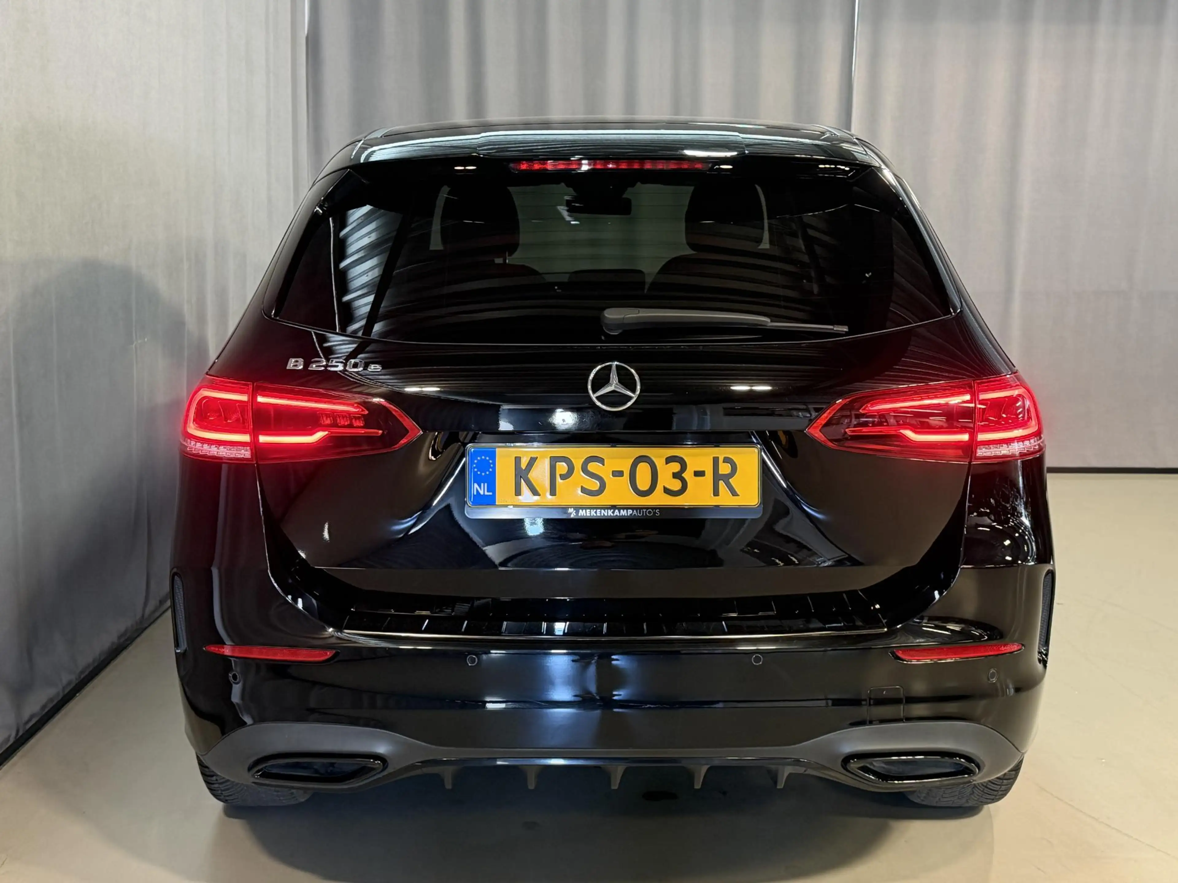 Mercedes-Benz B 250 e AMG Line 18''/Dodehoek/Camera/Keyless/Sfeerverli — photo 8