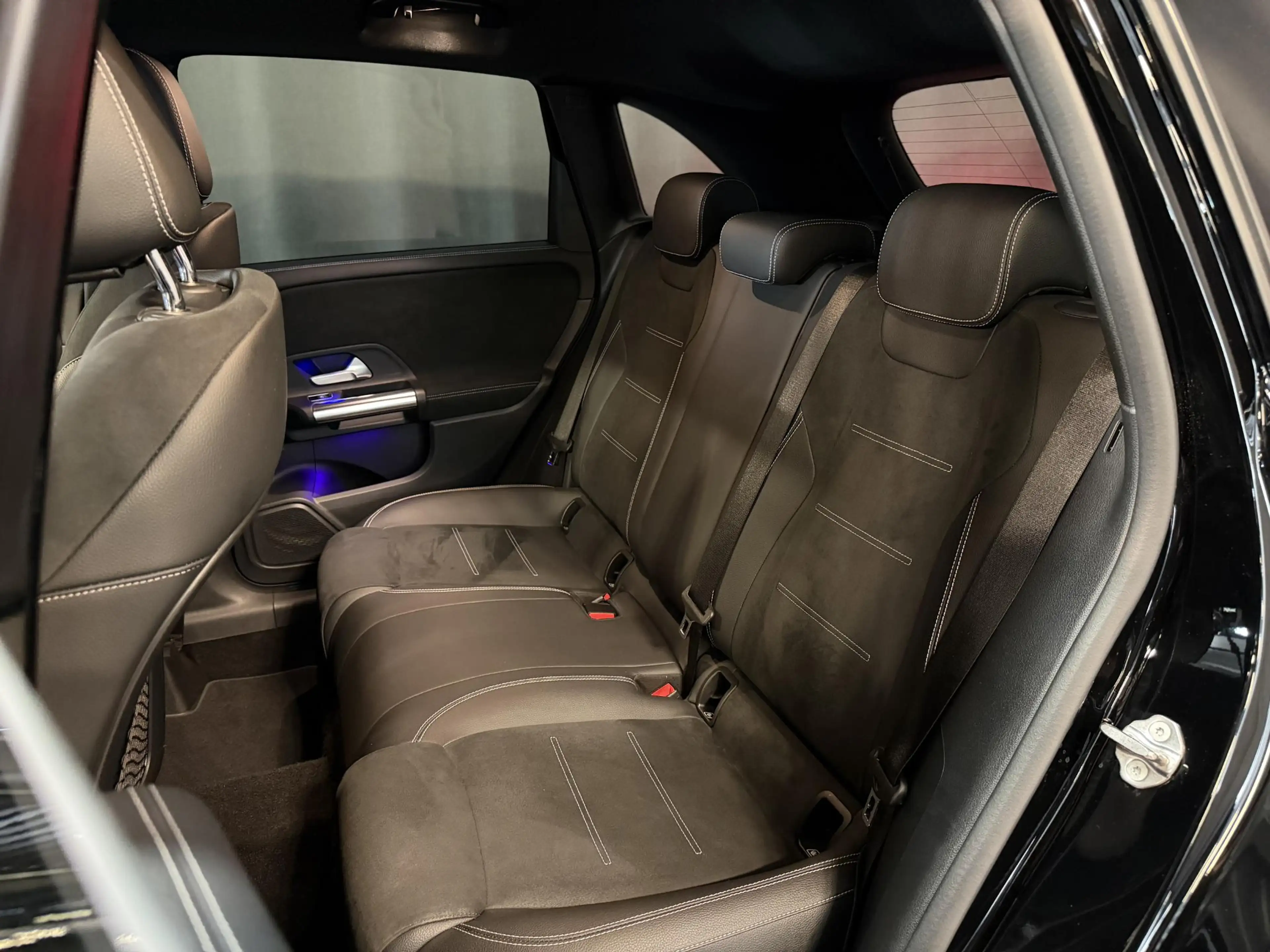 Mercedes-Benz B 250 e AMG Line 18''/Dodehoek/Camera/Keyless/Sfeerverli — photo 34