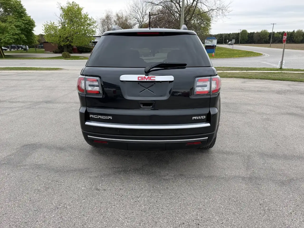GMC Acadia снимка GMC Acadia