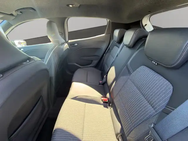 Mitsubishi Colt view 10