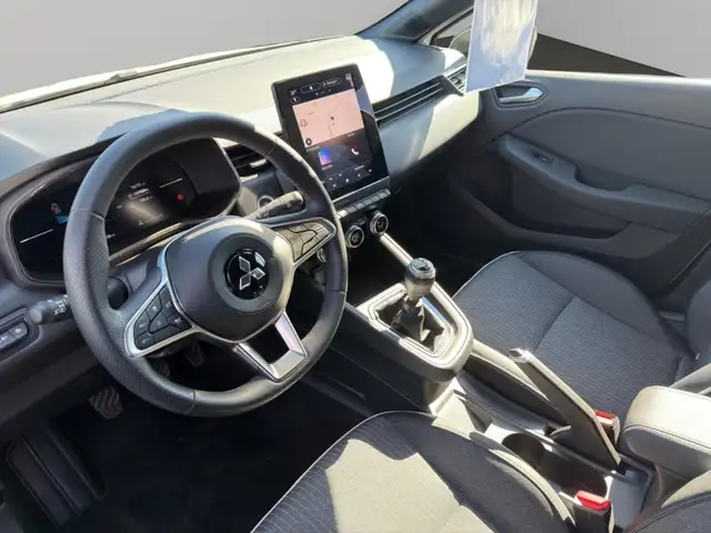 Mitsubishi Colt view 8