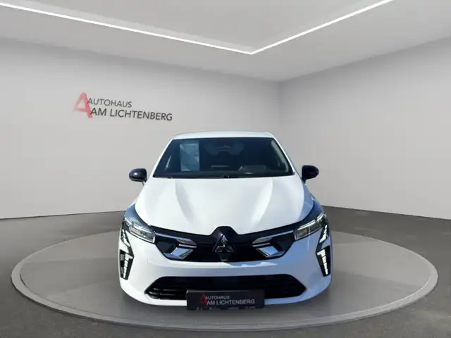 Mitsubishi Colt view 3