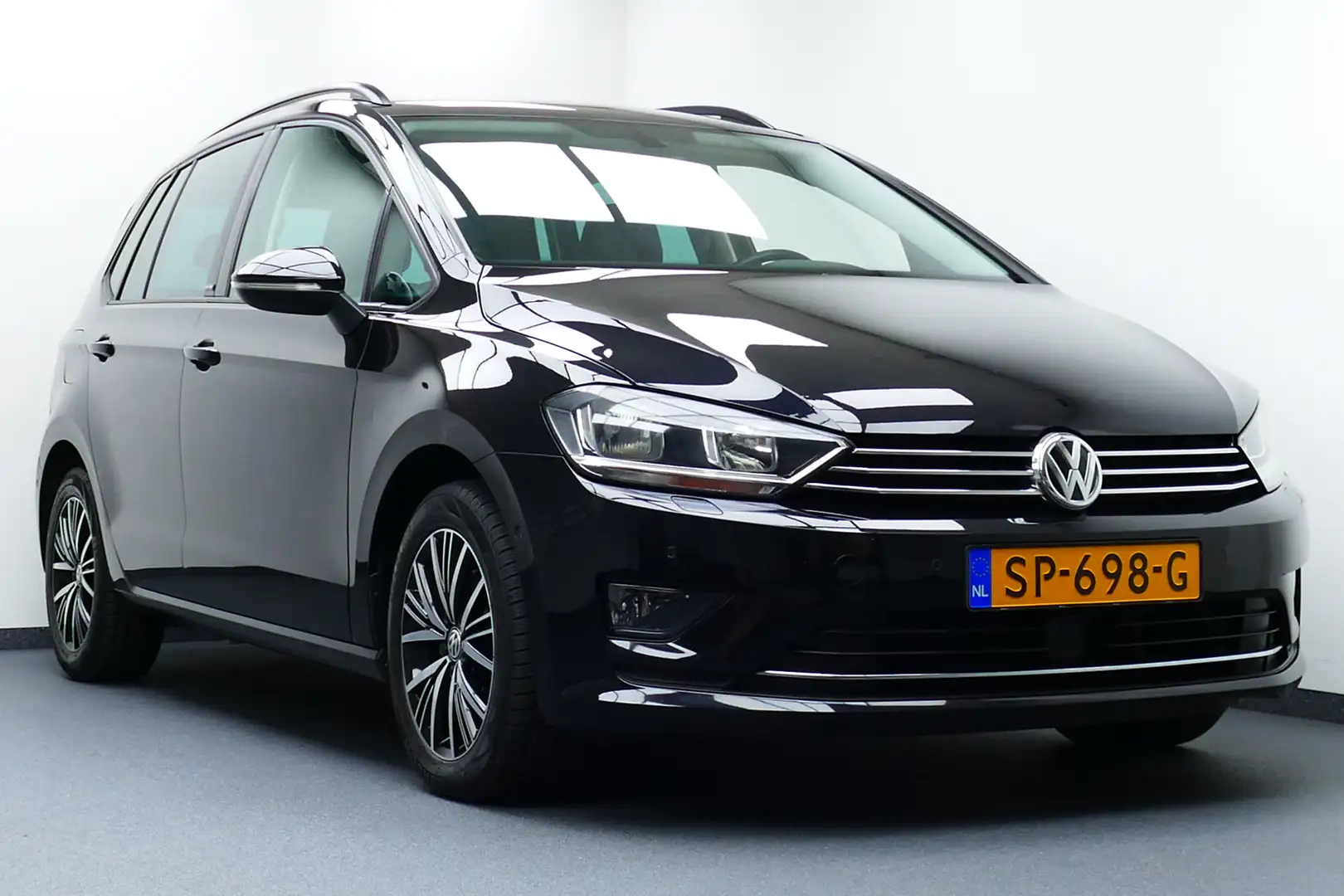 Volkswagen Golf Sportsvan 1.2 TSI Highline Zwart - 2