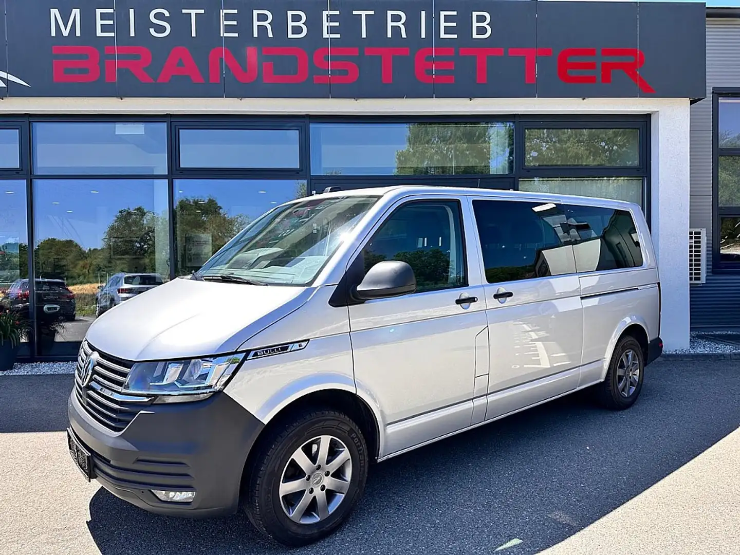 Volkswagen T6.1 Kombi LR 2,0 TDI Silber - 1