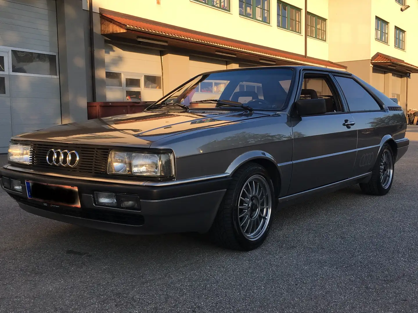 Audi Coupe Coupé GT 5 E Grau - 1