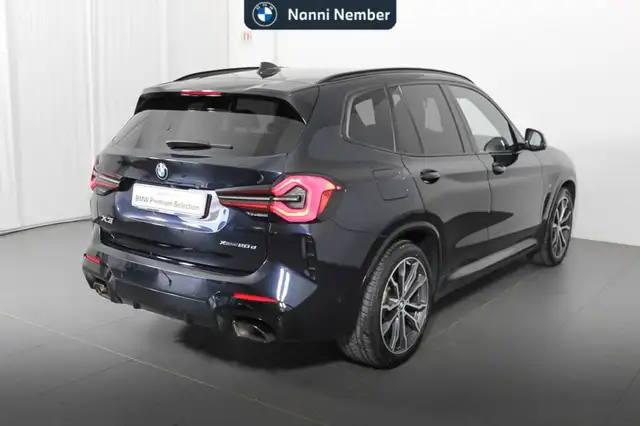 BMW X3 view 3