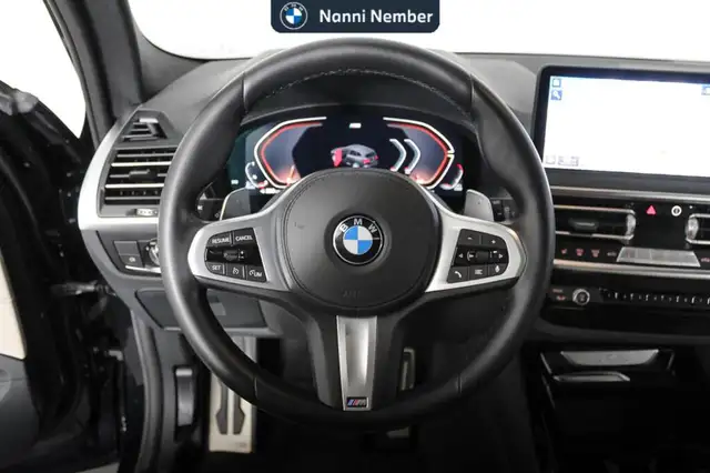 BMW X3 view 10