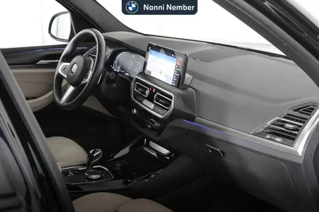BMW X3 view 8