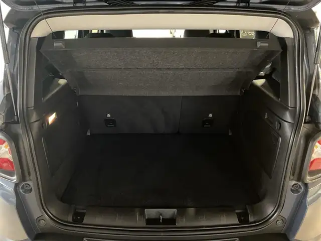 Jeep Renegade view 9