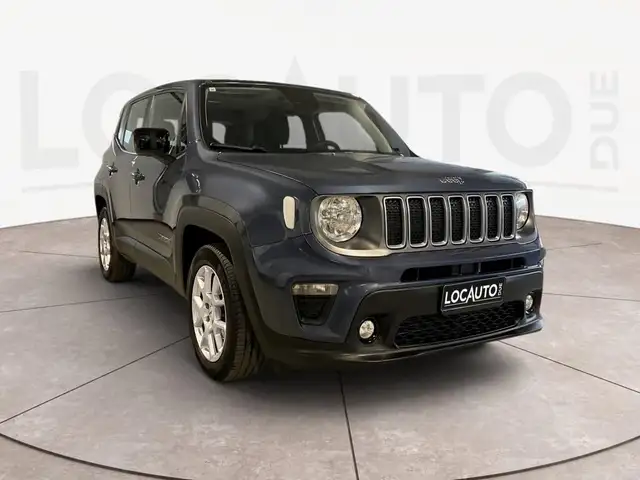 Jeep Renegade view 3