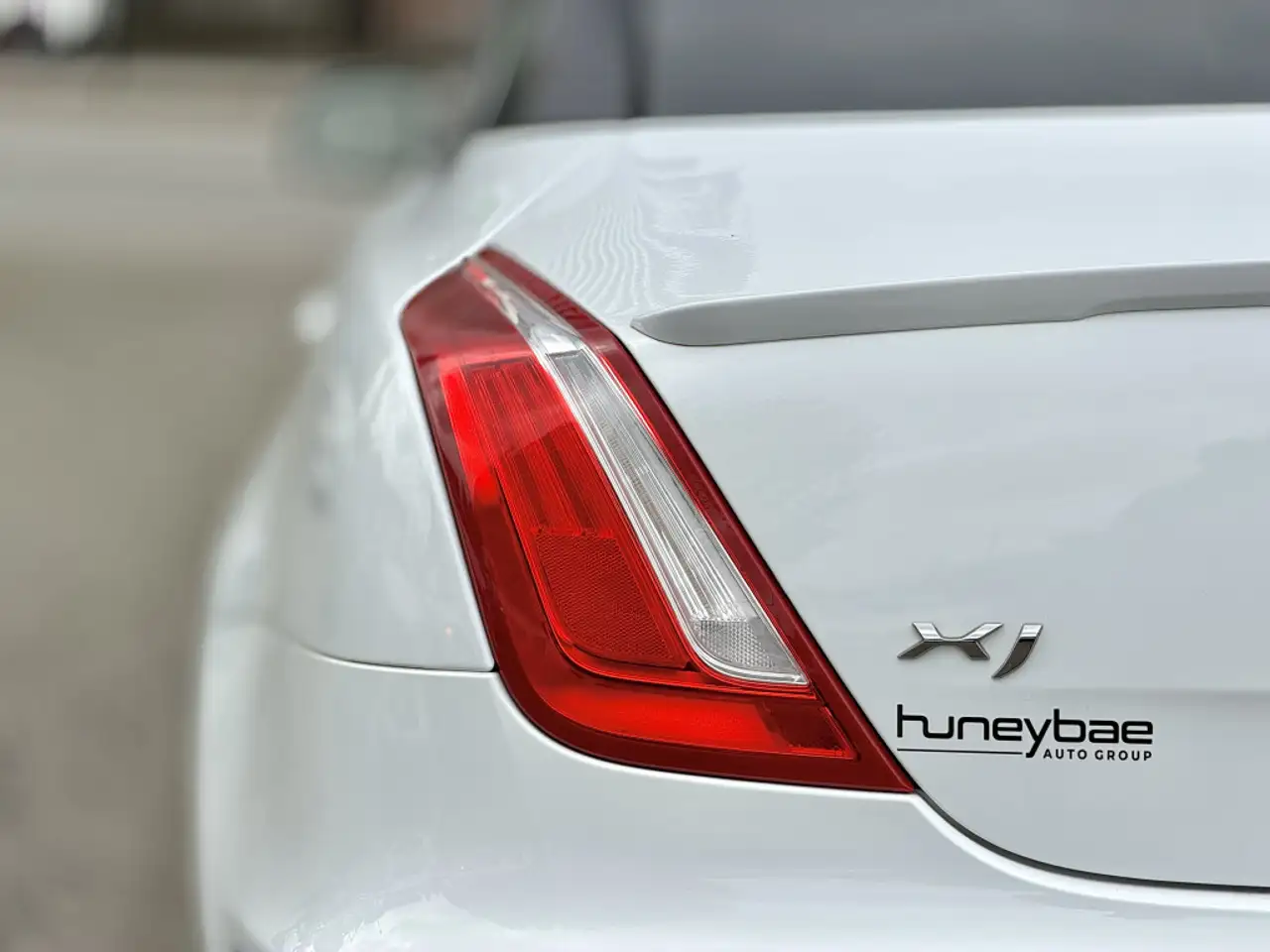 Jaguar XJ снимка Jaguar XJ