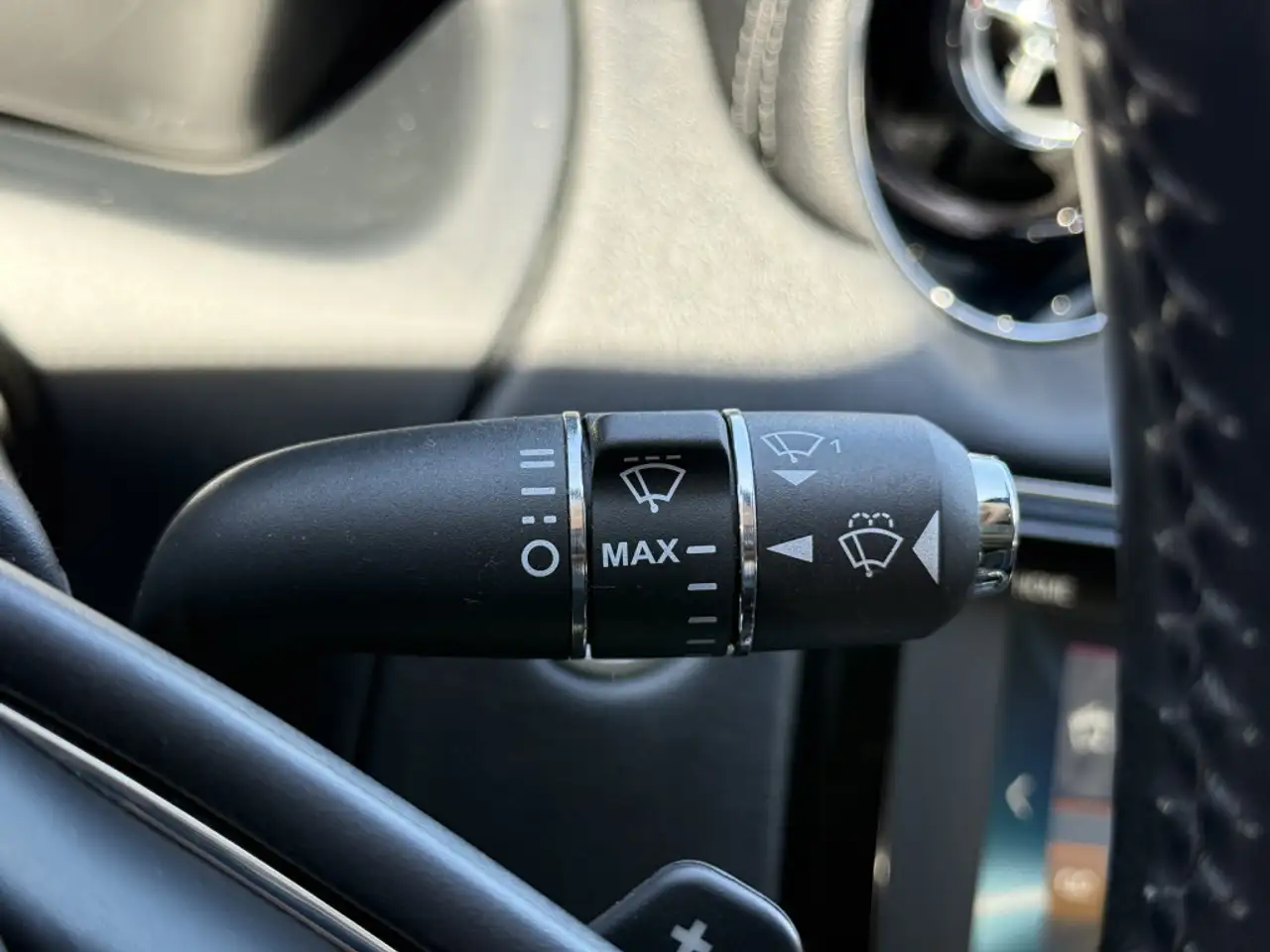 Jaguar XJ снимка Jaguar XJ