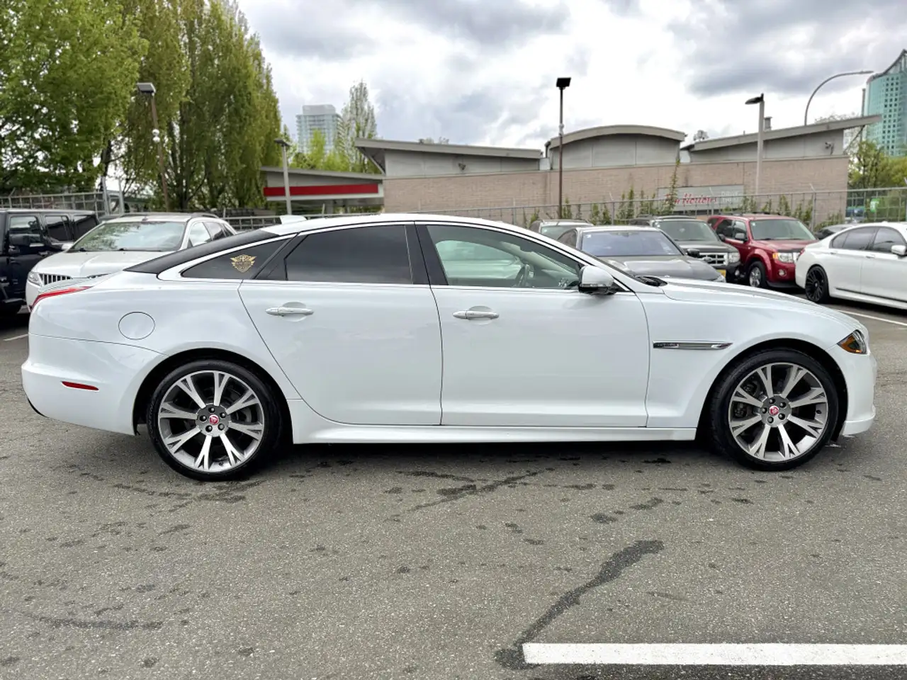 Jaguar XJ снимка Jaguar XJ