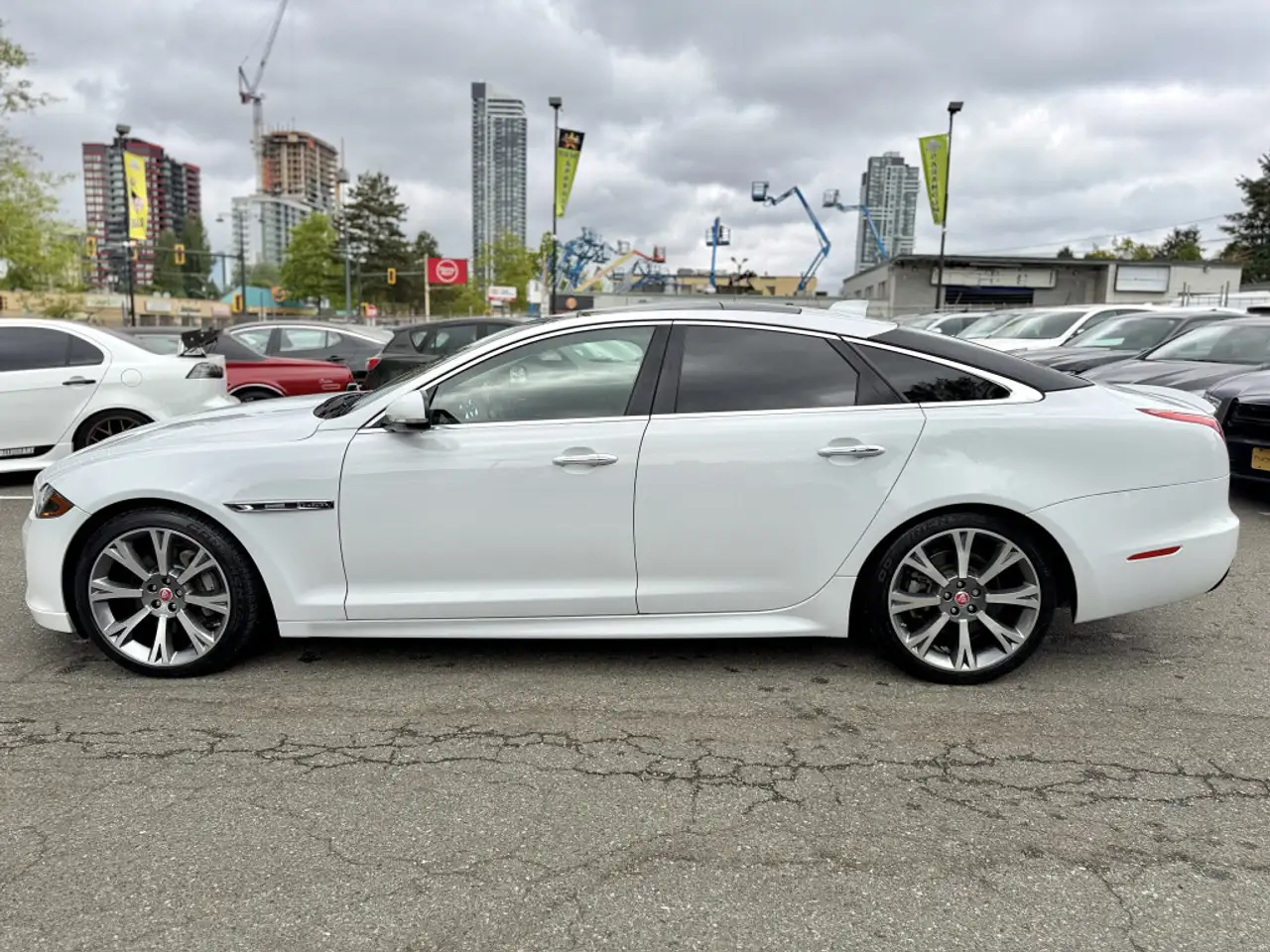 Jaguar XJ снимка Jaguar XJ