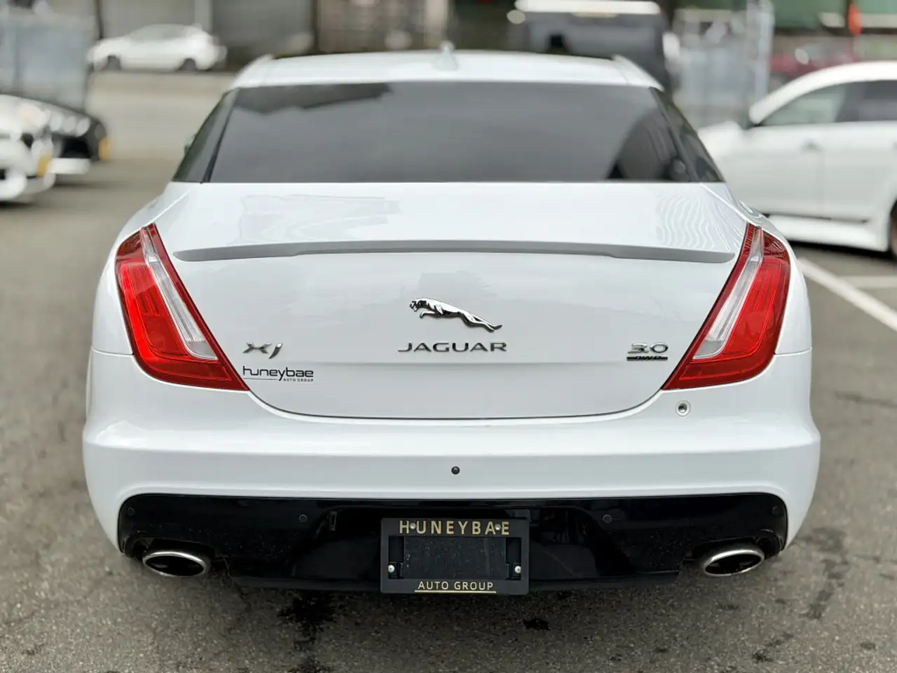 Jaguar XJ снимка Jaguar XJ