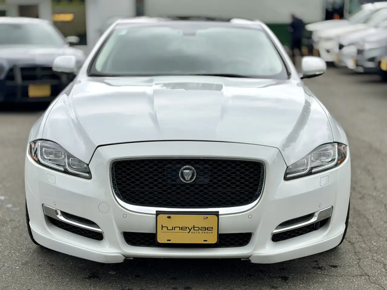 Jaguar XJ снимка Jaguar XJ