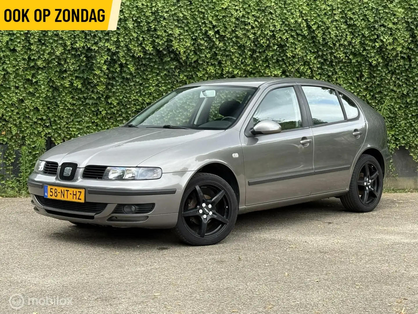 SEAT Leon 1.6-16V Executive | Cruise | Airco | 5-Deurs Gris - 1