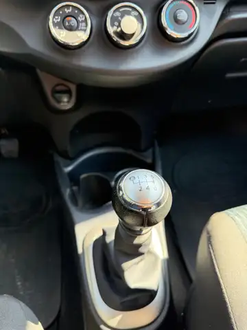 Toyota Yaris view 10