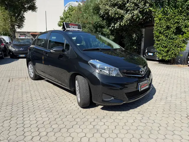 Toyota Yaris view 2