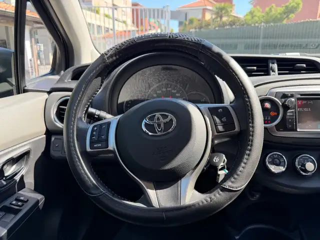 Toyota Yaris view 8
