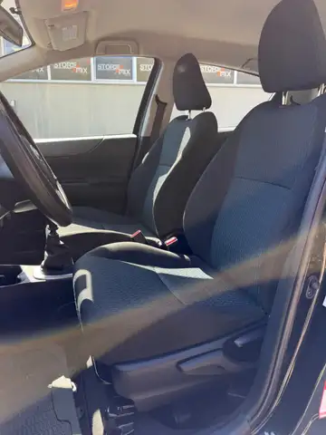 Toyota Yaris view 5