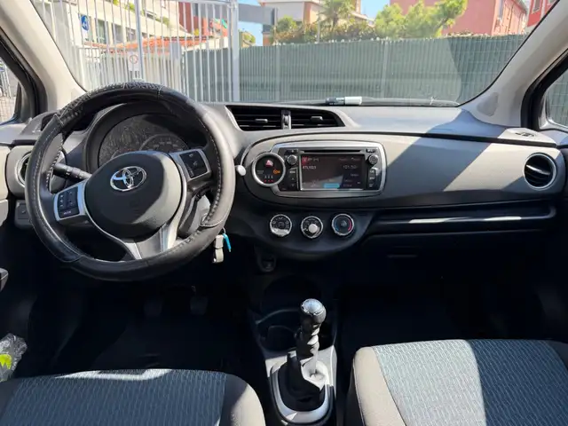Toyota Yaris view 7