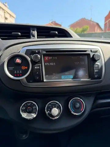 Toyota Yaris view 9