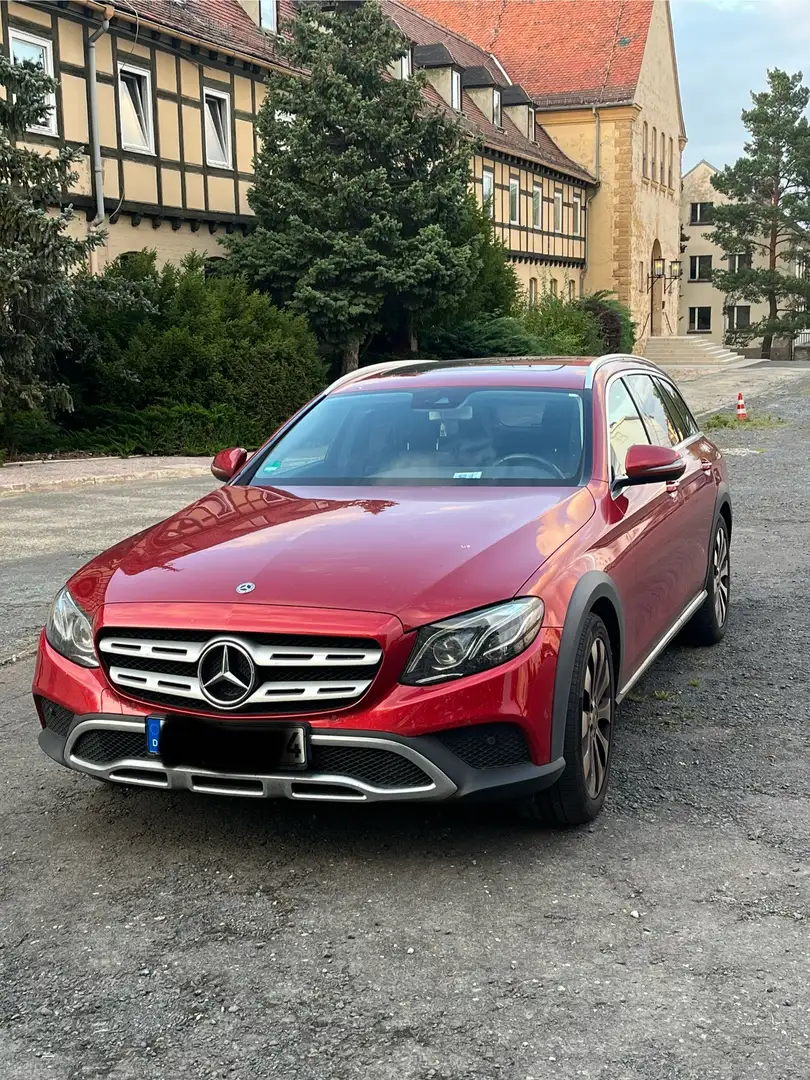 Mercedes-Benz E 350 E 350 d 4Matic All-Terrain (213.237) Rot - 1
