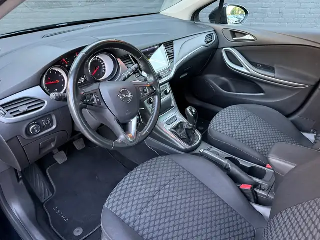 Opel Astra view 14