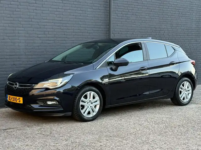 Opel Astra view 12