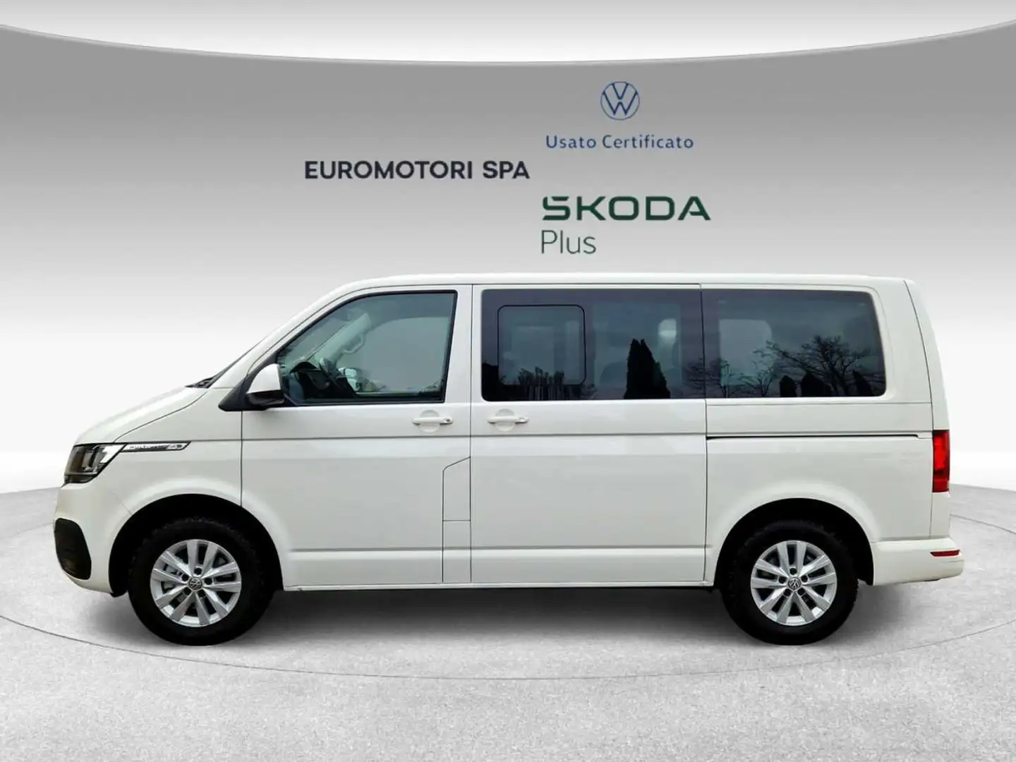 Volkswagen T6 Multivan T6 2.0 TDI 150CV DSG Life Bianco - 2